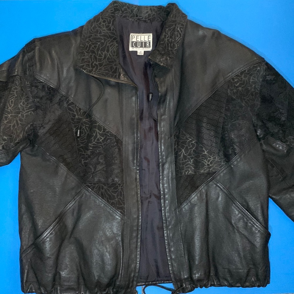 Vintage Pelle Cuir size medium, black, patterned leather jacket